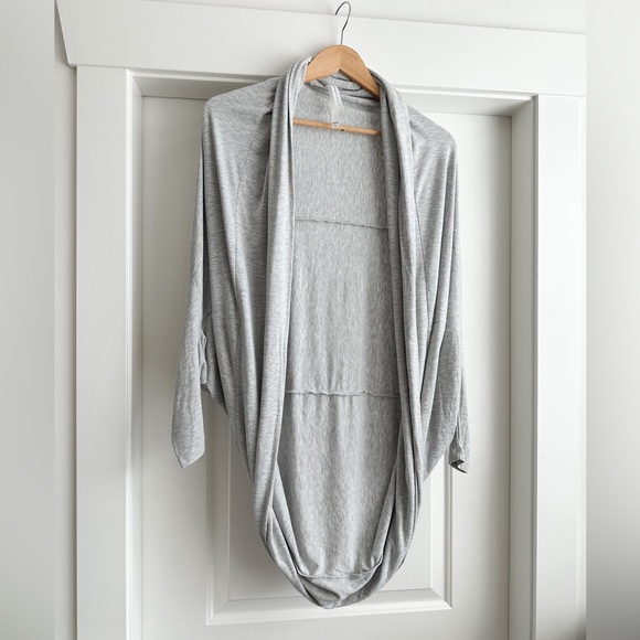 BABATON Cocoon Cardigan Grey Aritzia - Picture 3 of 16